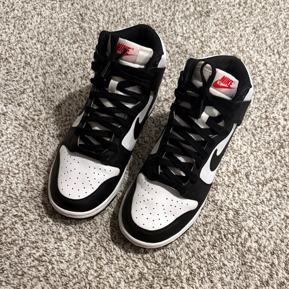 Nike Women’s High-Top Dunk Sneakers
